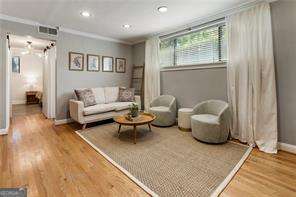 880 Glendale TER NE 9