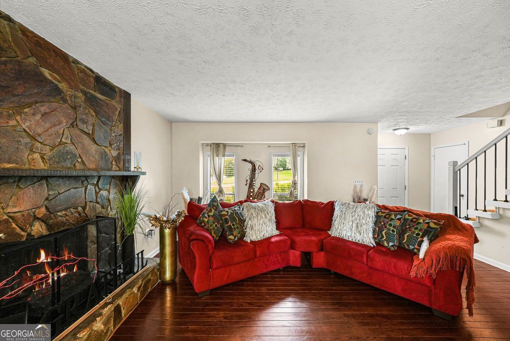 Photo of 946 Fox Chase Ln, Riverdale, GA 30296 (MLS # 10803982)
