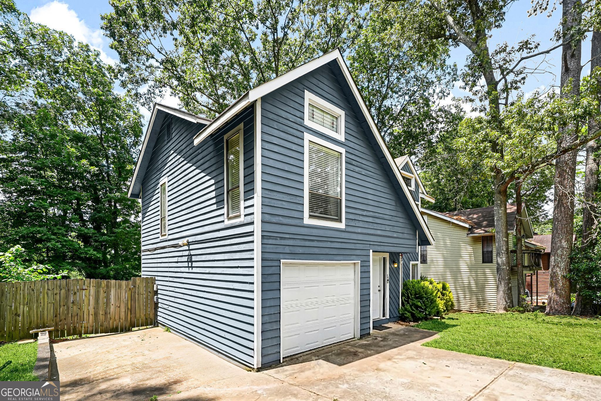 946 Fox Chase