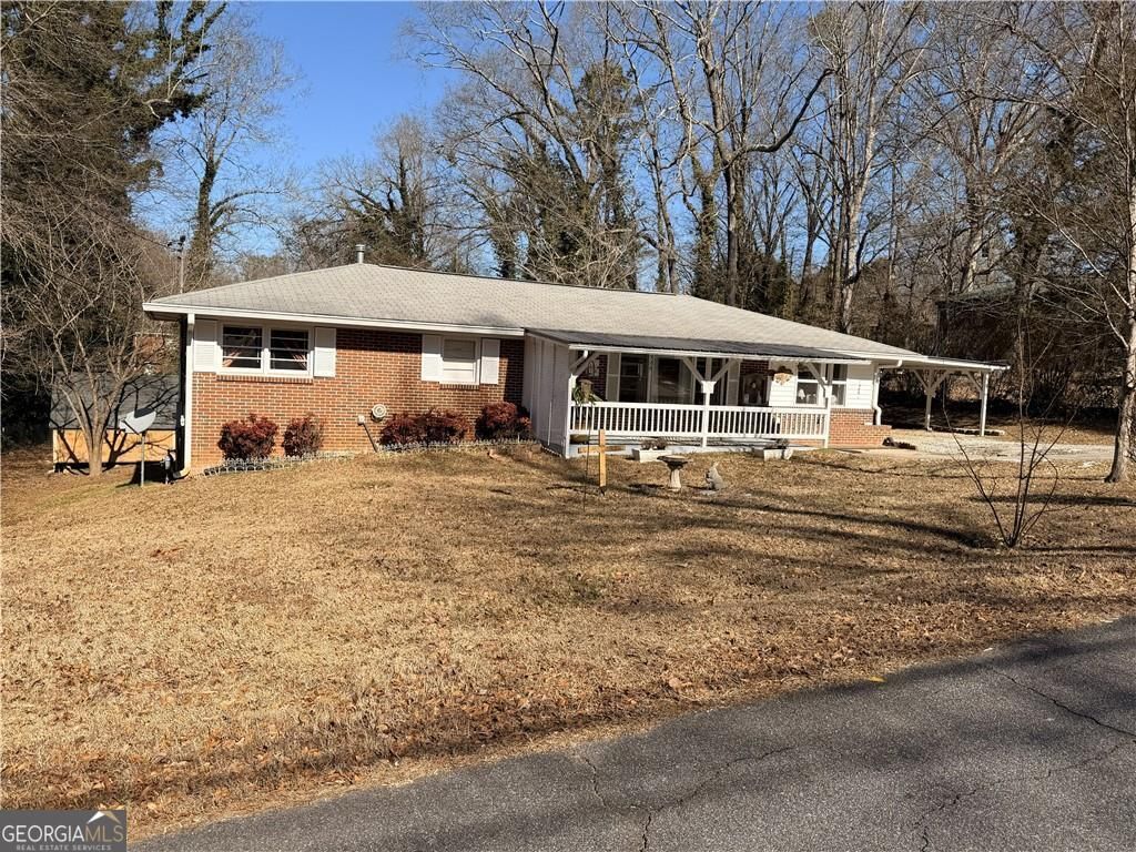 Photo of 526 Poplar Street, Toccoa, GA 30577 (MLS # 10681610)