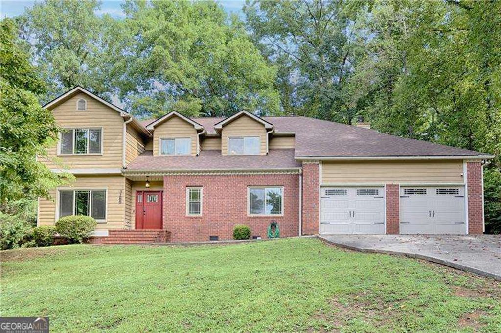 Photo of 3288 Crawford Circle, Marietta, GA 30066 (MLS # 10631307)
