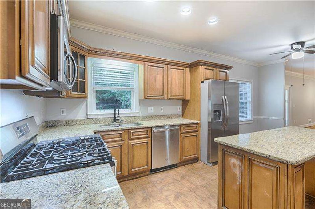 Photo of 3288 Crawford Circle, Marietta, GA 30066 (MLS # 10631307)