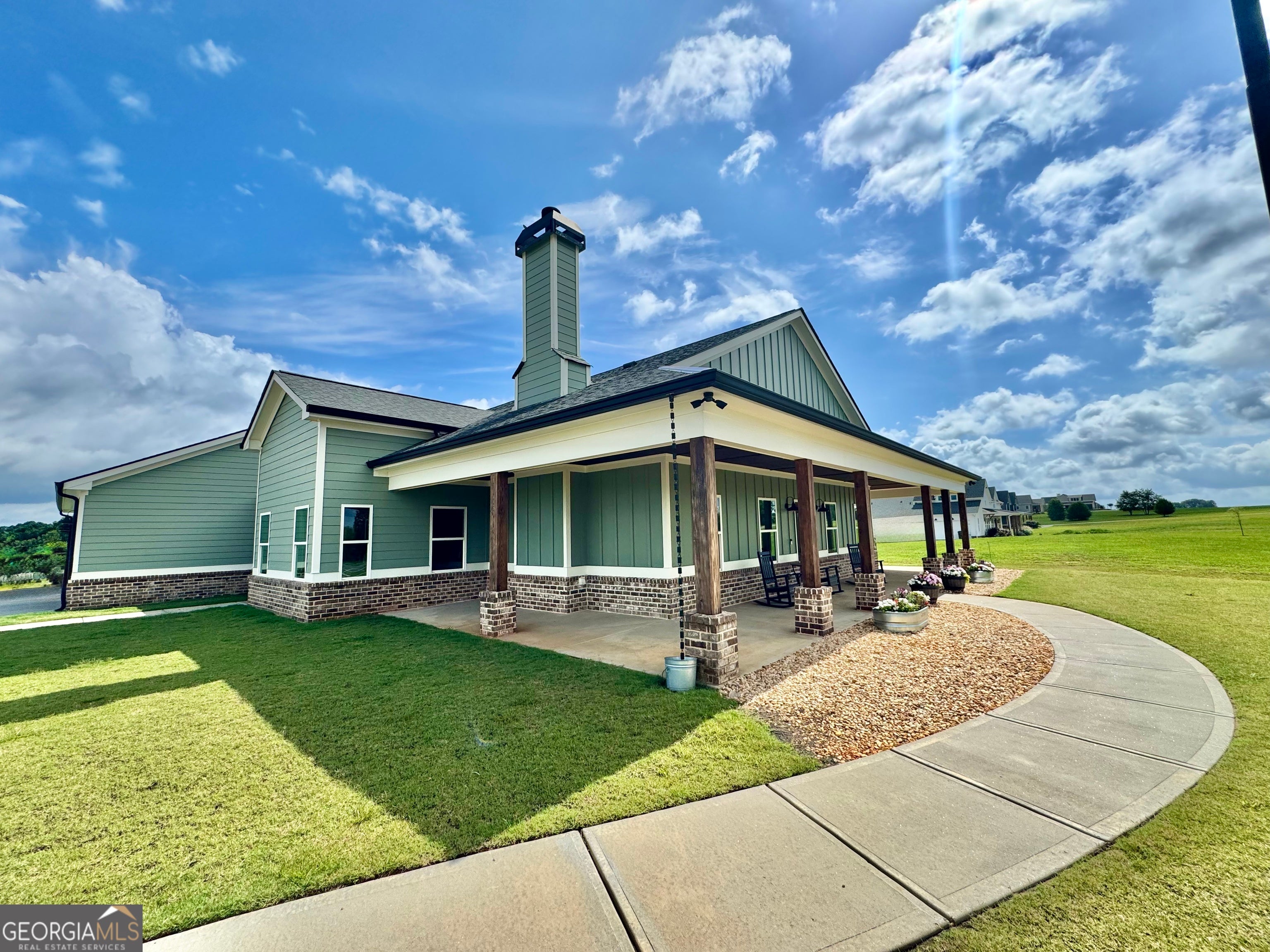 542 Spears LN