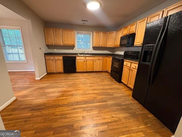 Photo of 1142 Windsor Street SW, Atlanta, GA 30310 (MLS # 10807280)