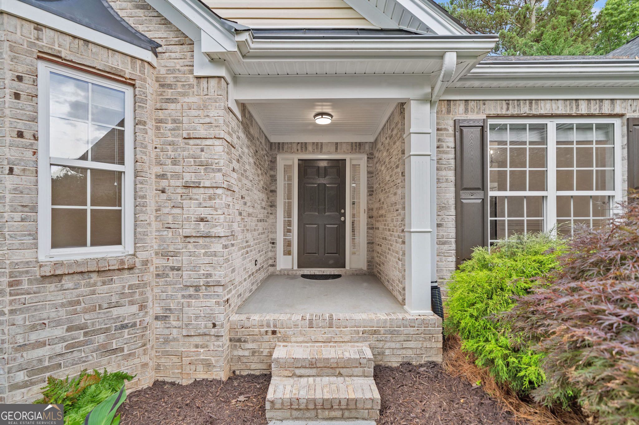554 Grand Ashbury LN