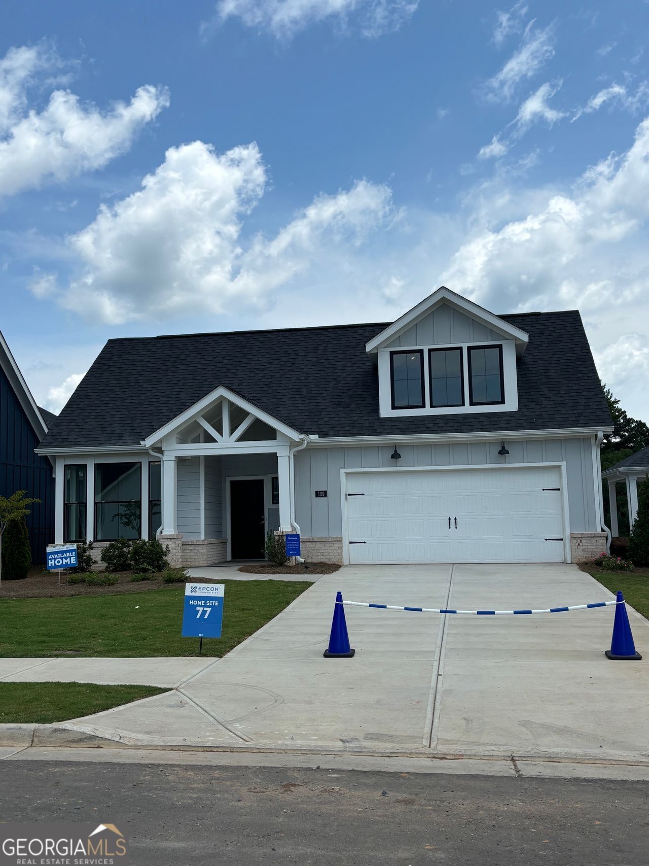 330 Sassafras WAY
