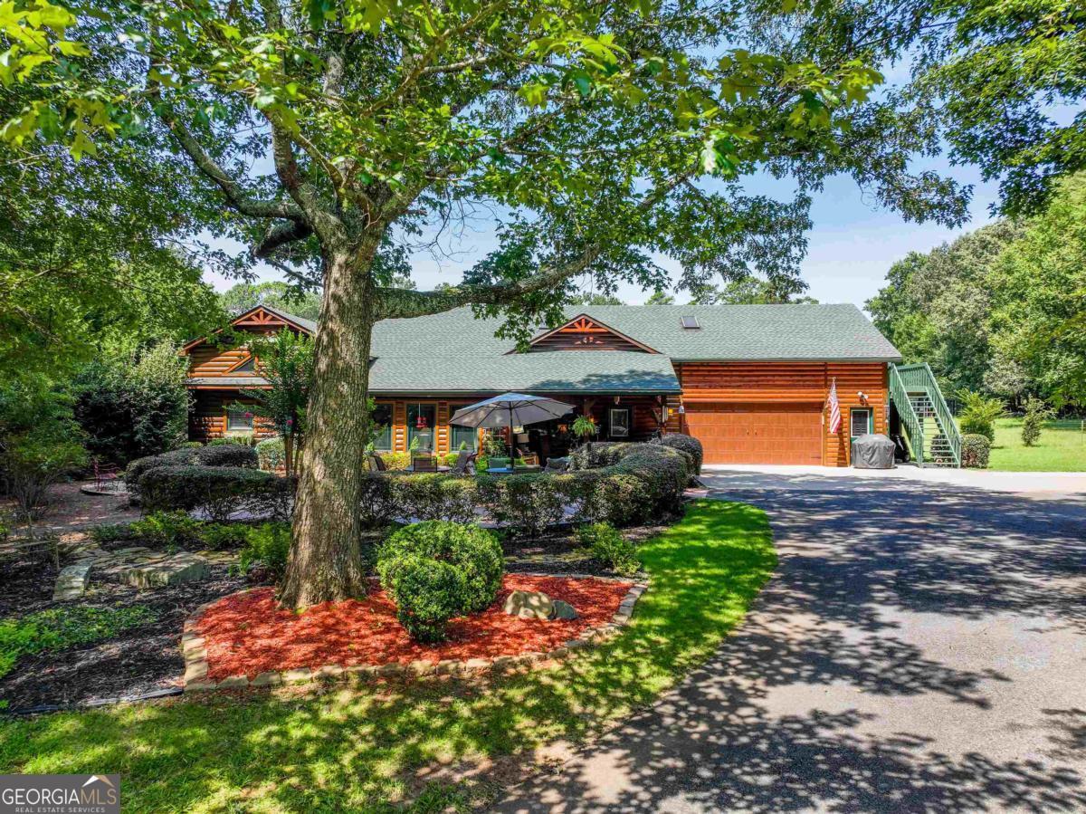 121 Hoot Owl LN