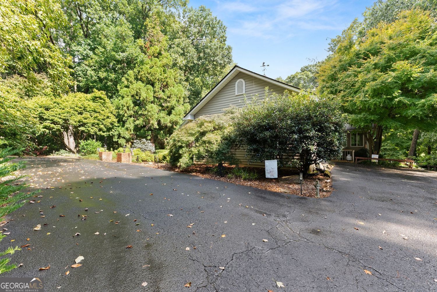 731 Hidden Lakes TRL