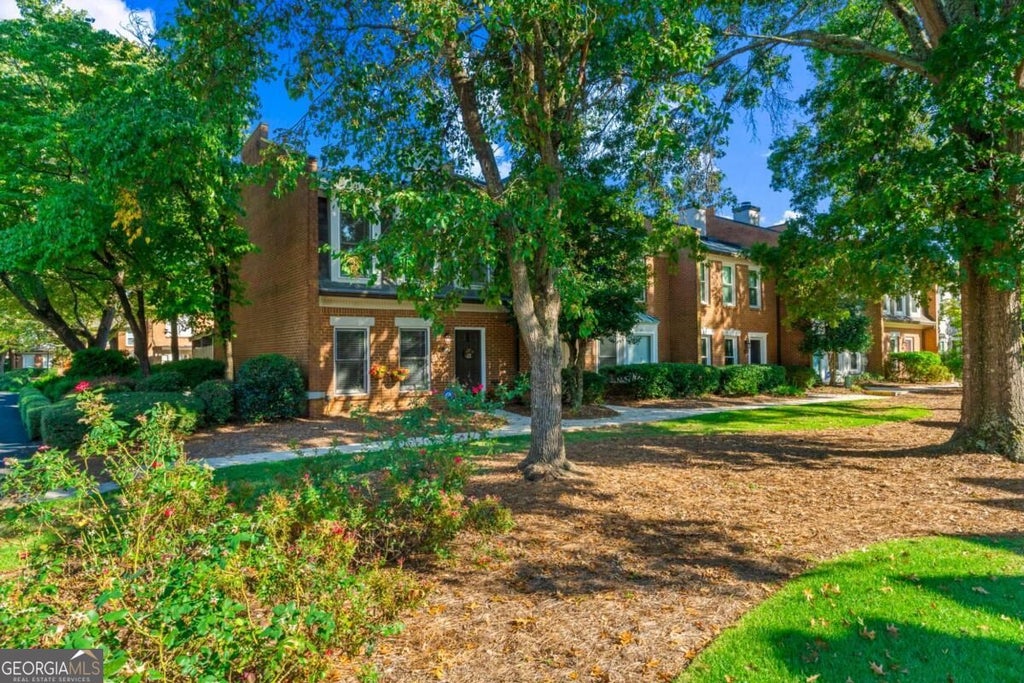 Photo of 4148 Paddington Drive, Duluth, GA 30096 (MLS # 10848434)