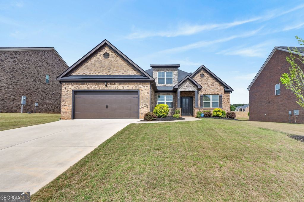 Photo of 924 Dexter Drive, Stockbridge, GA 30281 (MLS # 10733730)