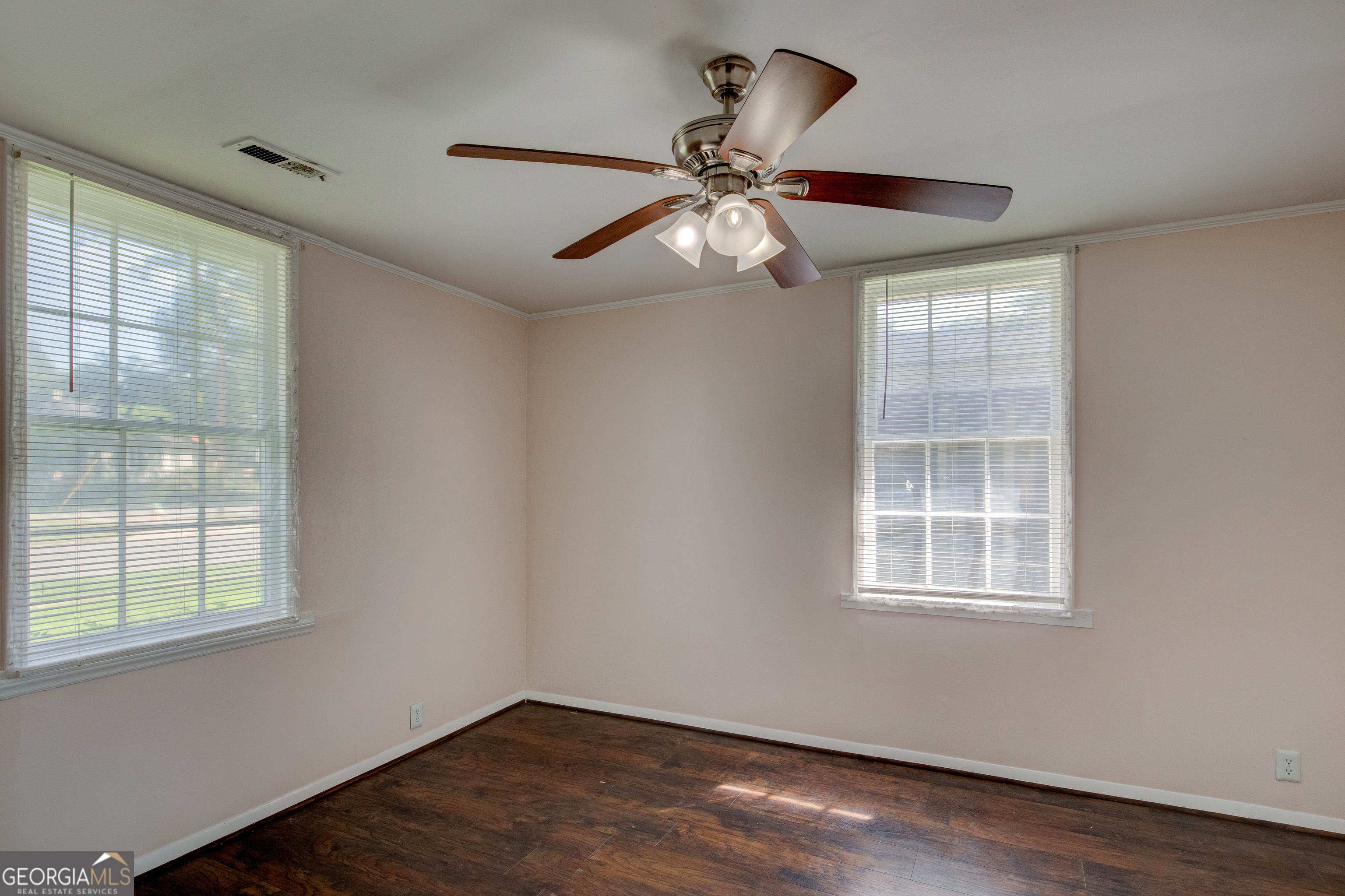 35 Elmwood ST NE