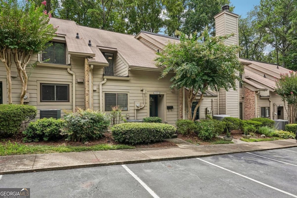 Photo of 3509 Stonewall Place SE, Atlanta, GA 30339 (MLS # 10841986)