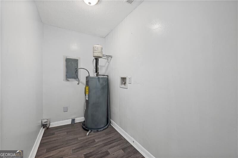 Leeward Walk - Residential Lease