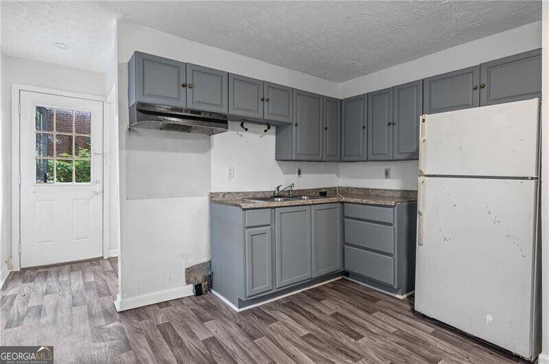 Leeward Walk - Residential Lease