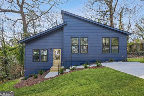 Photo of 1674 Mary George Avenue NW, Atlanta, GA 30318 (MLS # 10821773)