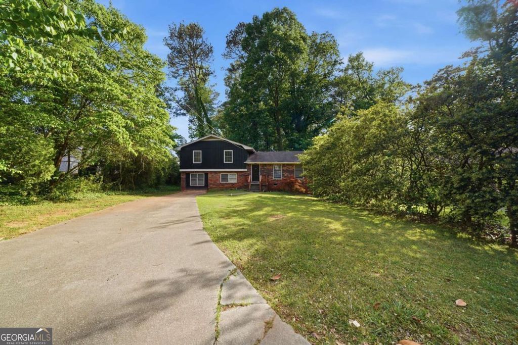 Photo of 2719 Galaxy Court, Decatur, GA 30034 (MLS # 10736964)