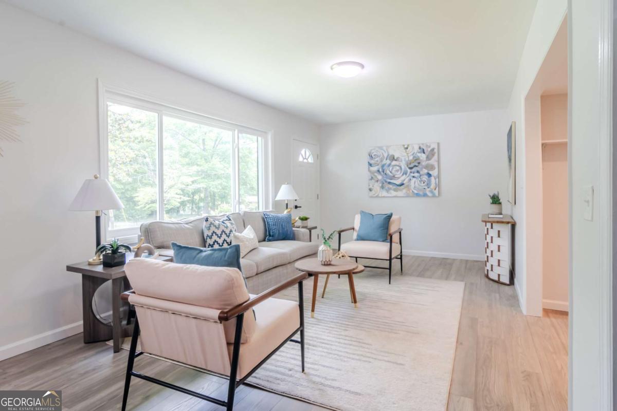 317 COMMUNITY DR SW