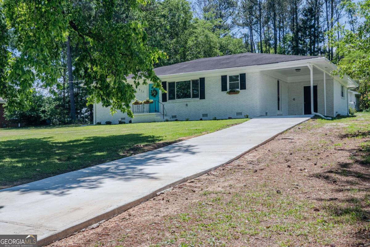 317 COMMUNITY DR SW