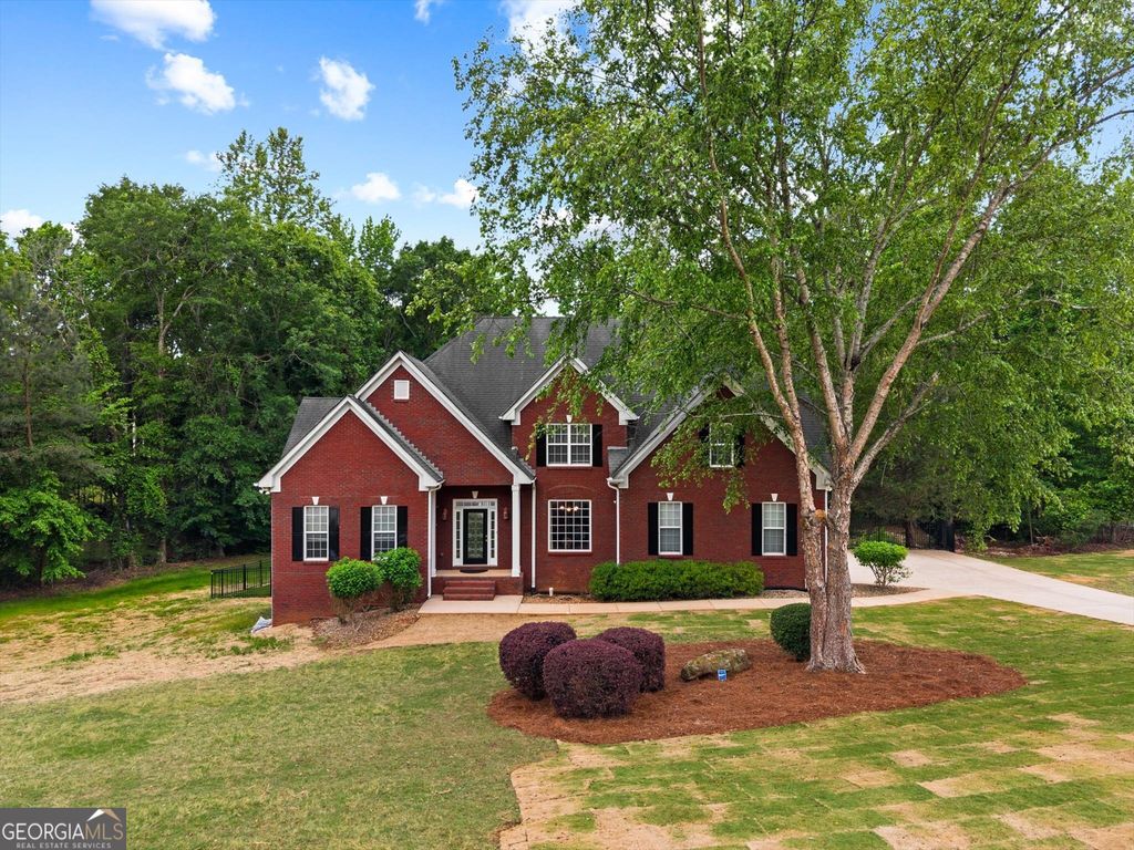 Photo of 85 Costleys Bridge Drive, Oxford, GA 30054 (MLS # 10761125)