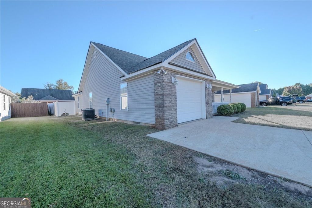 Photo of 217 Wembley Drive, Warner Robins, GA 31088 (MLS # 10637088)