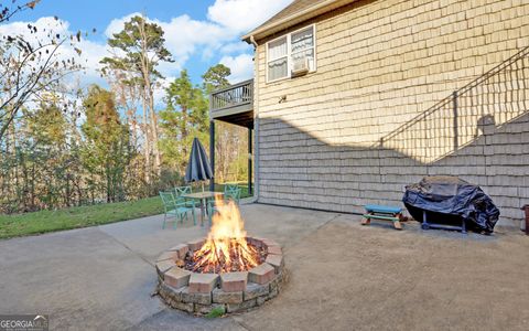 A home in Toccoa