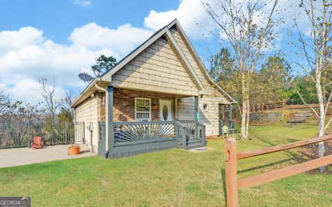 A home in Toccoa