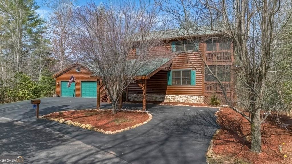 Photo of 225 Hiawatha Trail, Blue Ridge, GA 30513 (MLS # 10704917)