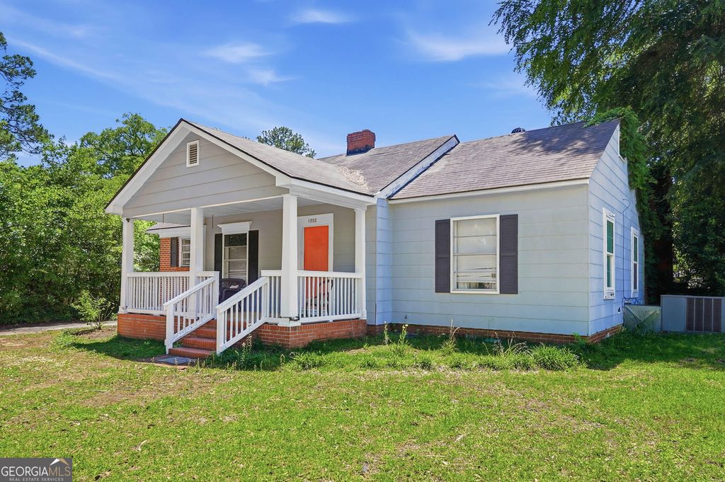 Photo of 1302 7th Avenue, Albany, GA 31707 (MLS # 10758045)