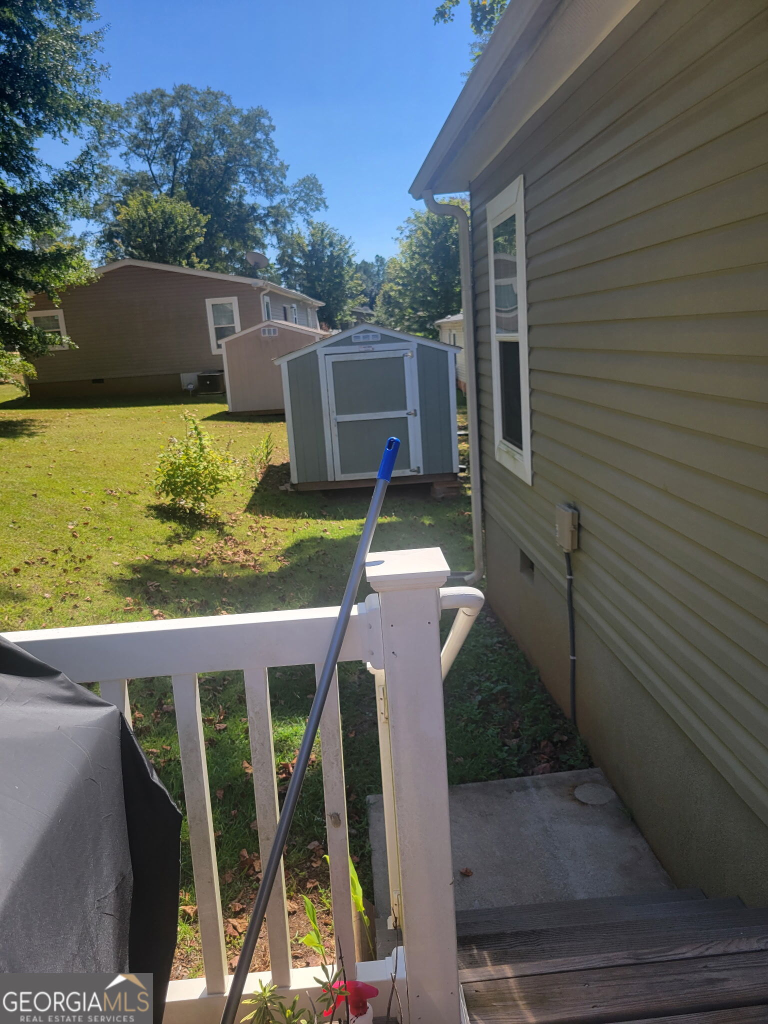 14 Redwood CIR