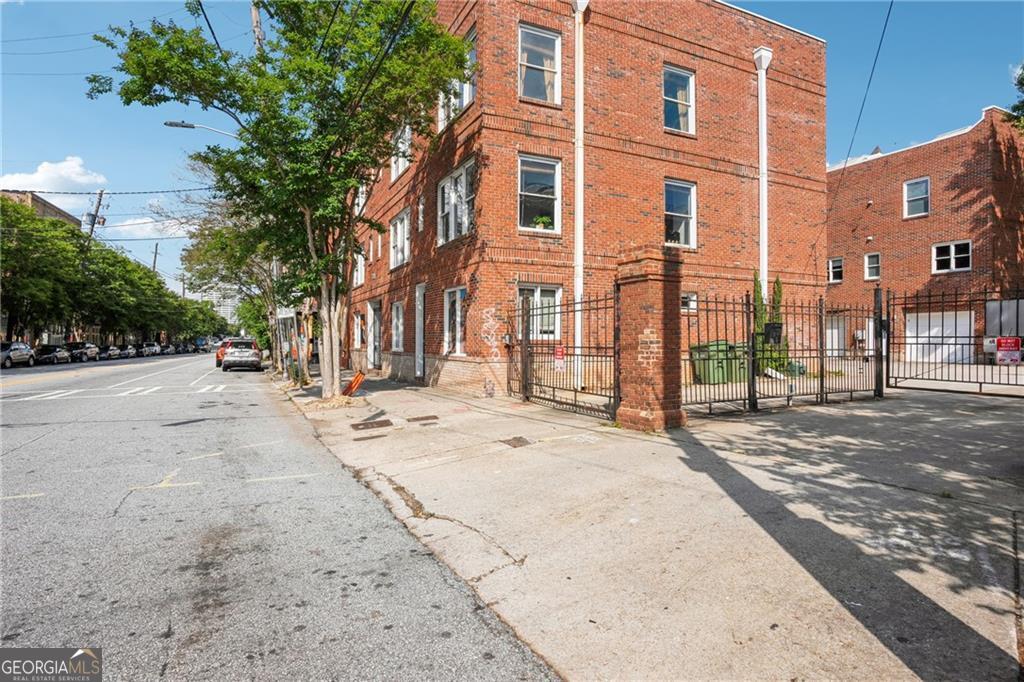 322 Peters ST SW 6