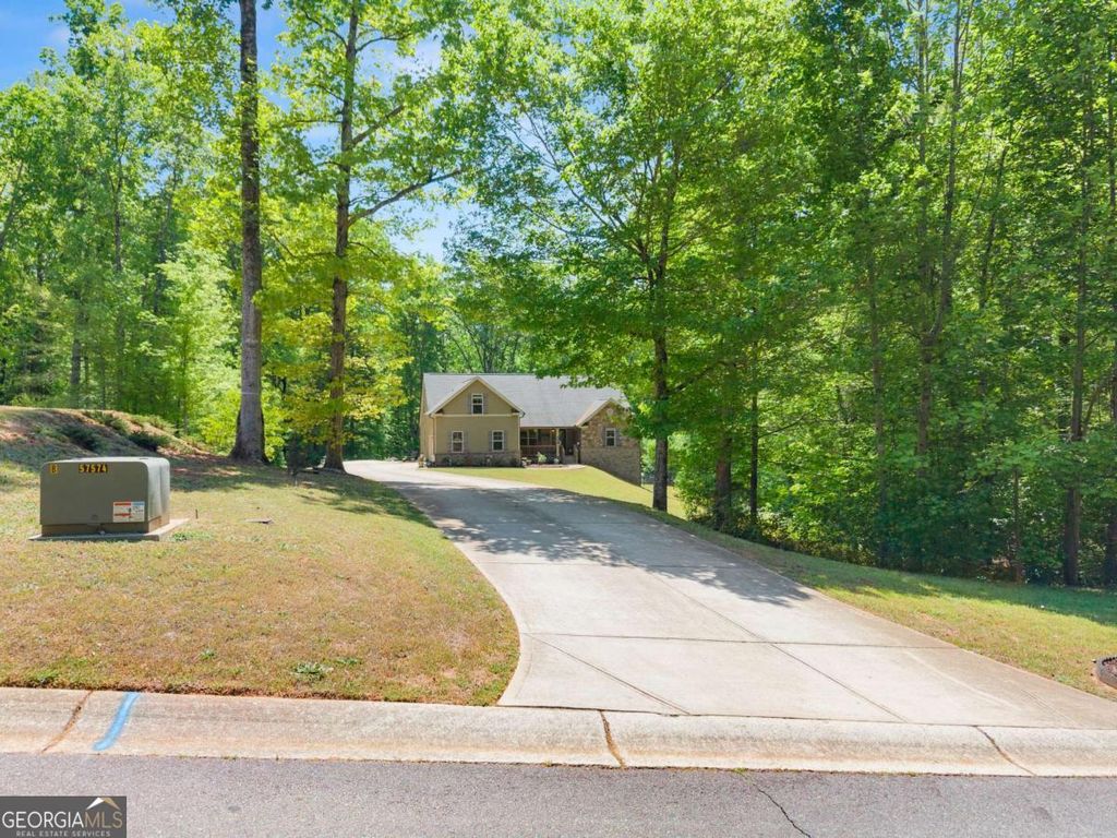 Photo of 675 Oconee Lane, Commerce, GA 30529 (MLS # 10740051)