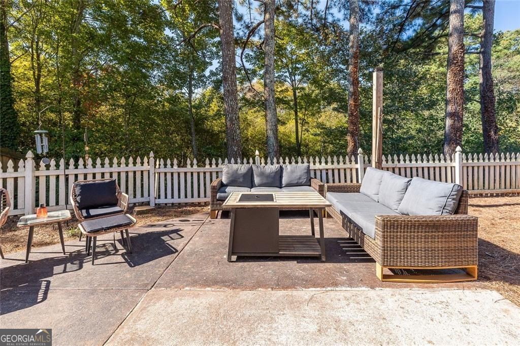 Marietta, Georgia 30062, United States, 3 Bedrooms Bedrooms, ,3 BathroomsBathrooms,Residential,Active,231345