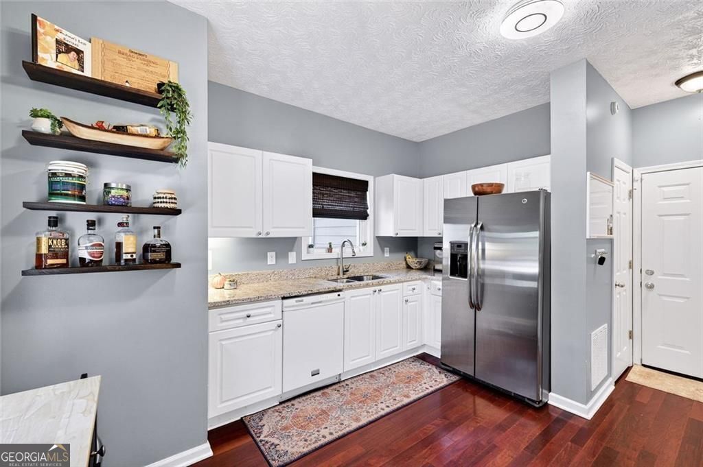 Marietta, Georgia 30062, United States, 3 Bedrooms Bedrooms, ,3 BathroomsBathrooms,Residential,Active,231345