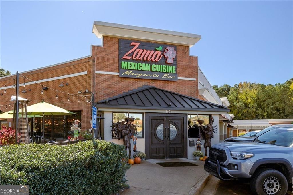 Marietta, Georgia 30062, United States, 3 Bedrooms Bedrooms, ,3 BathroomsBathrooms,Residential,Active,231345