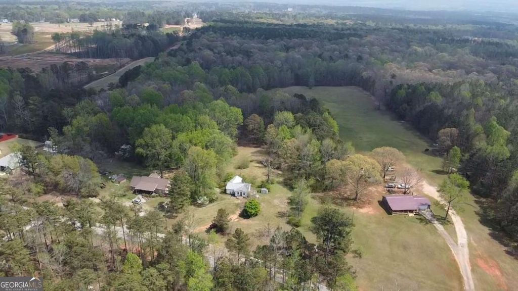 Photo of 8368 E Carroll Road, Whitesburg, GA 30185 (MLS # 10721915)