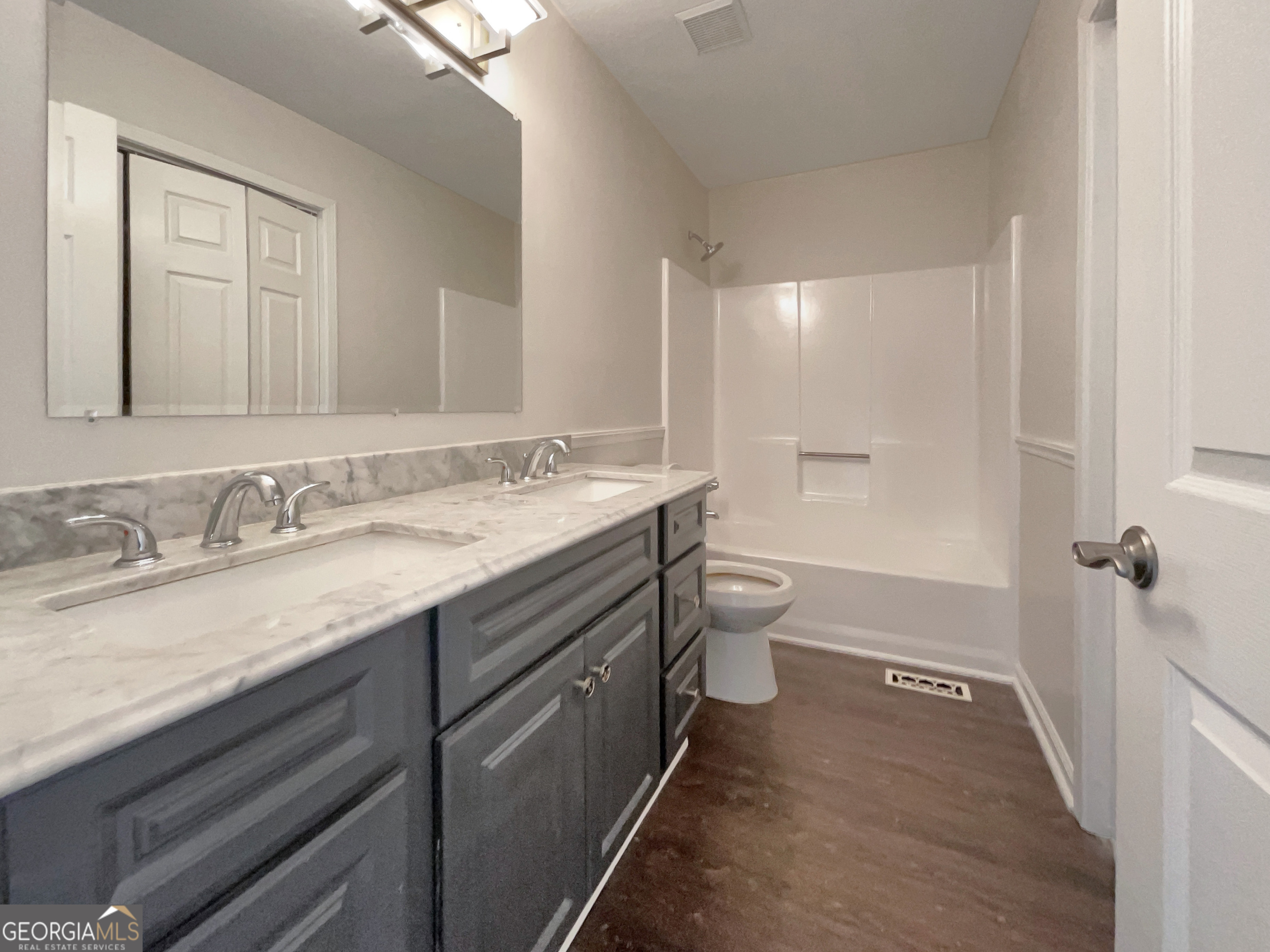 WOOD HOLLOW - Residential