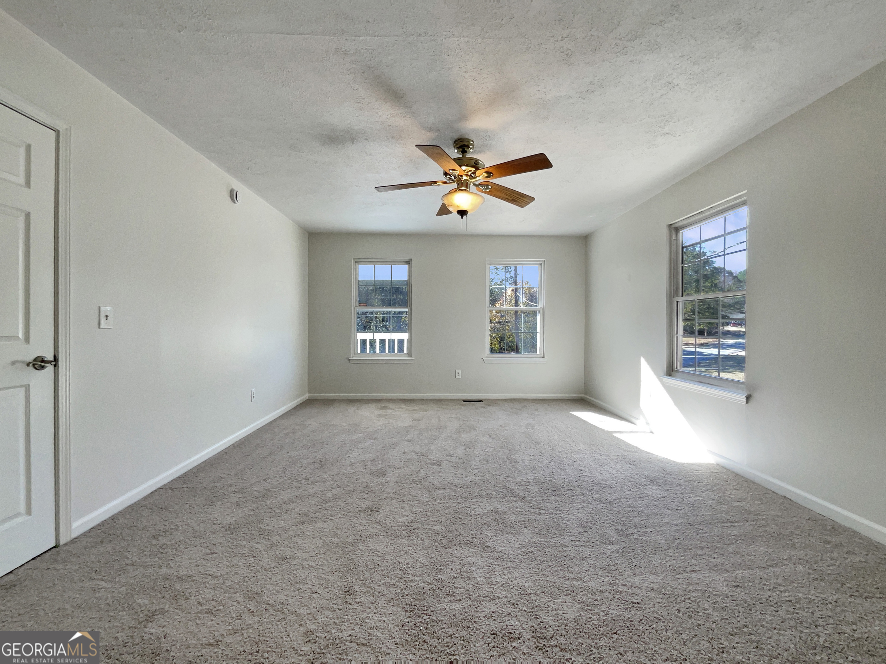 WOOD HOLLOW - Residential