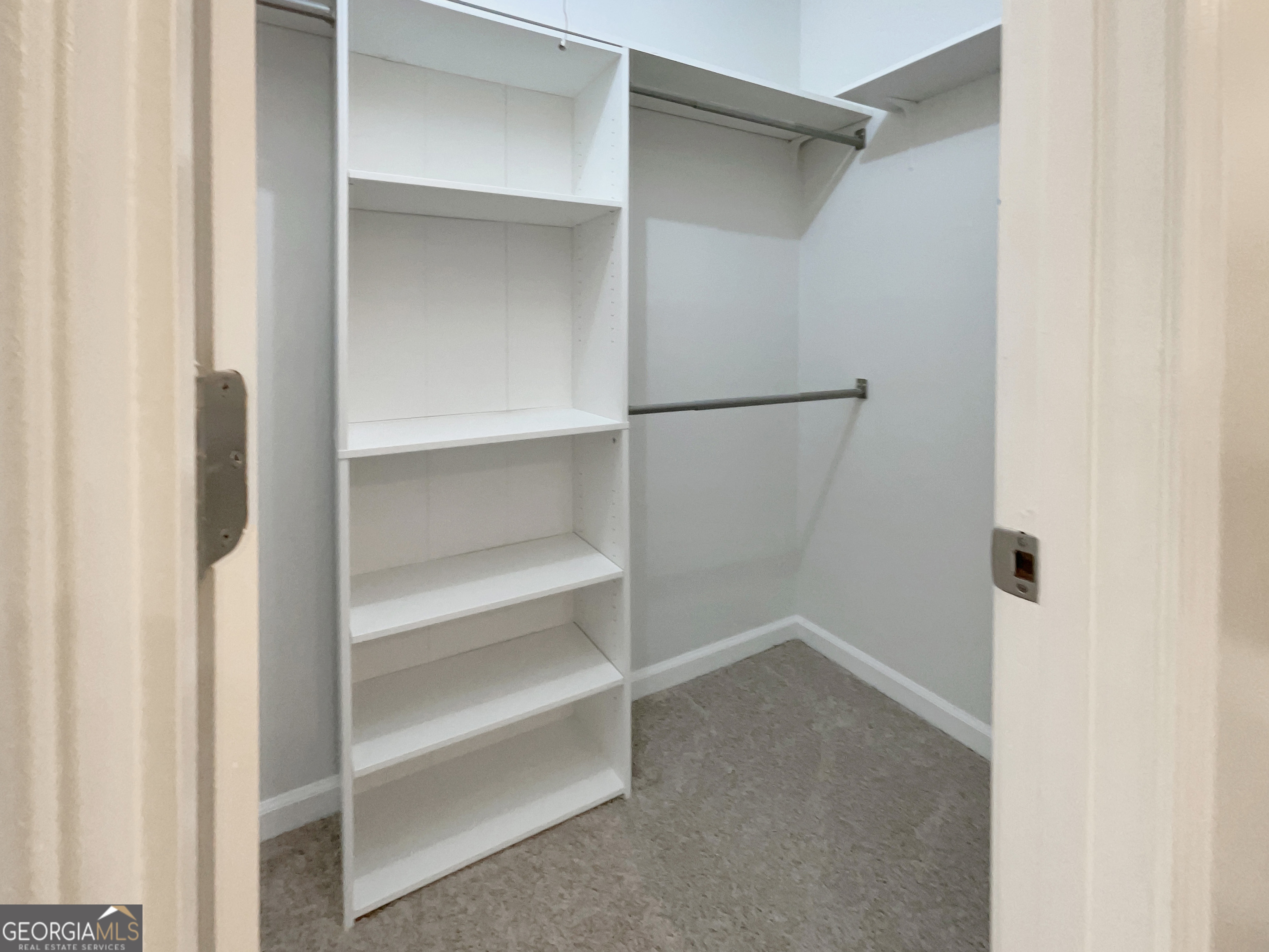 WOOD HOLLOW - Residential