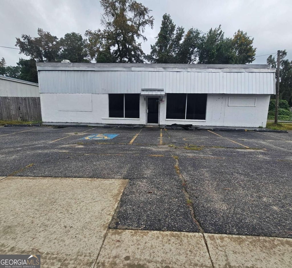 Photo of 149 W Cypress Street, Ludowici, GA 31316 (MLS # 10866942)
