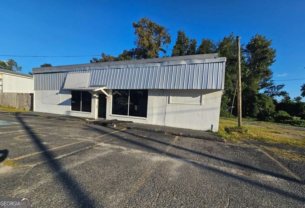 Photo of 149 W Cypress Street, Ludowici, GA 31316 (MLS # 10866942)