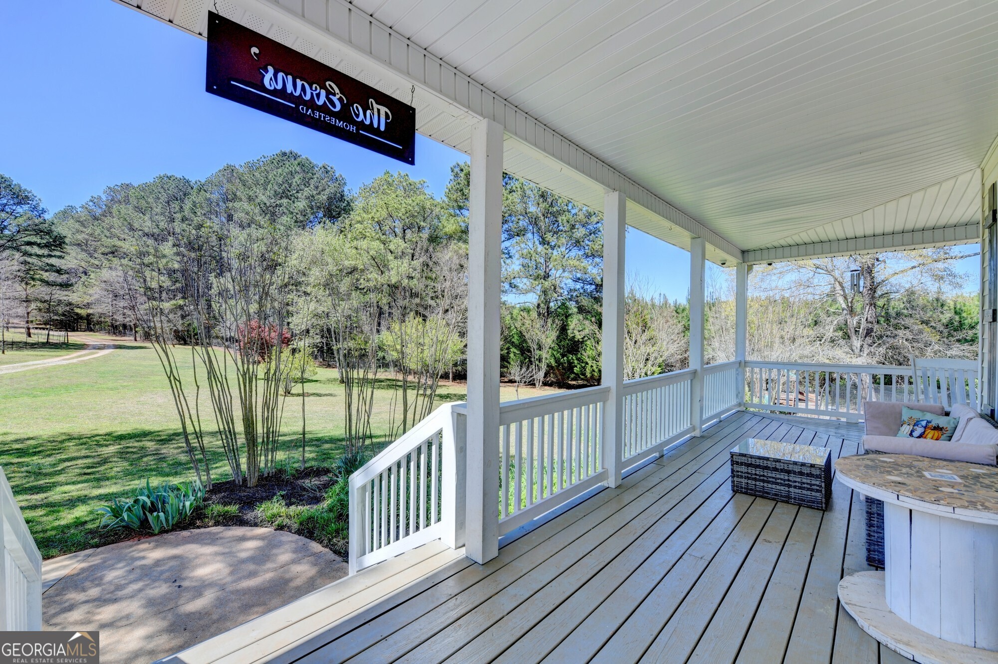 1555 Lower River RD