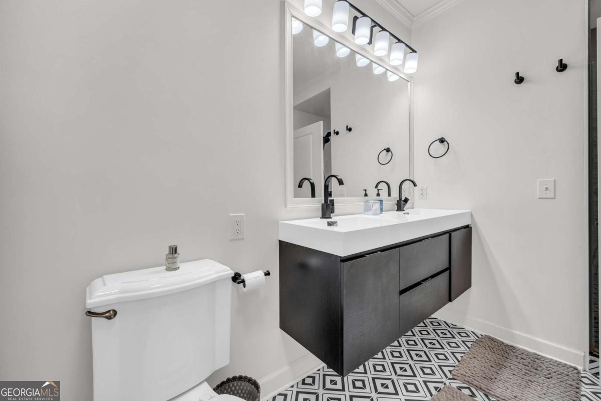 825 Highland LN NE 1207