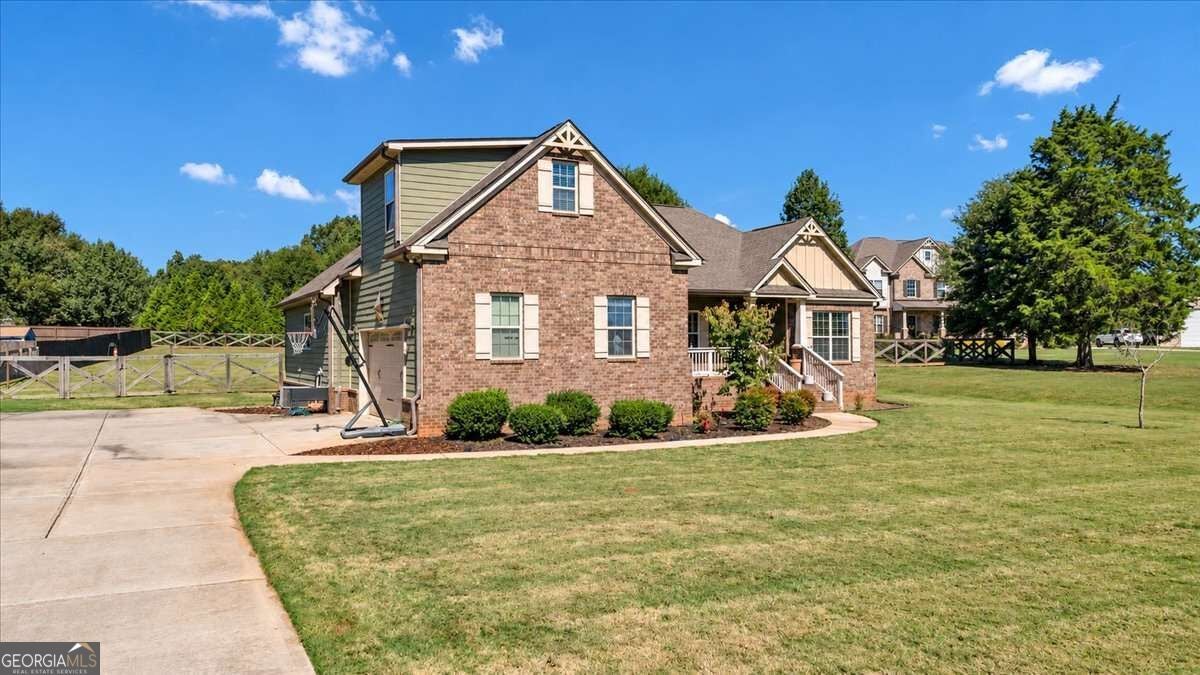155 Feather LN