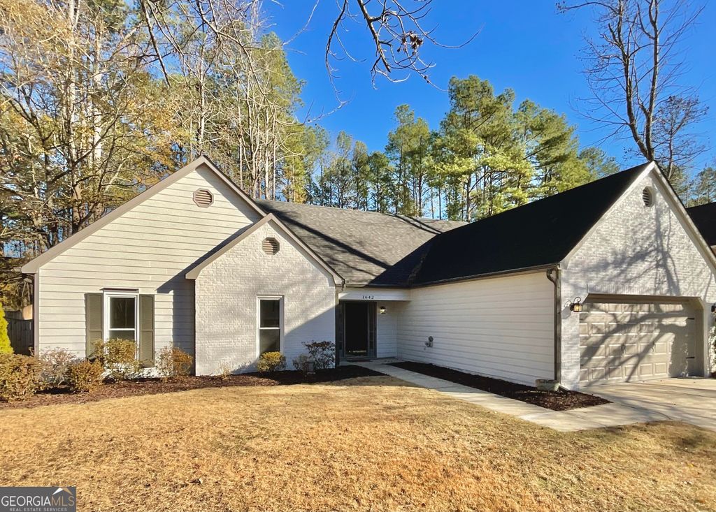 Photo of 1642 Ashmar Lane SW, Marietta, GA 30064 (MLS # 10660672)
