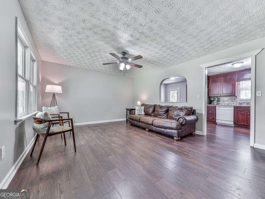 611 Smith RD