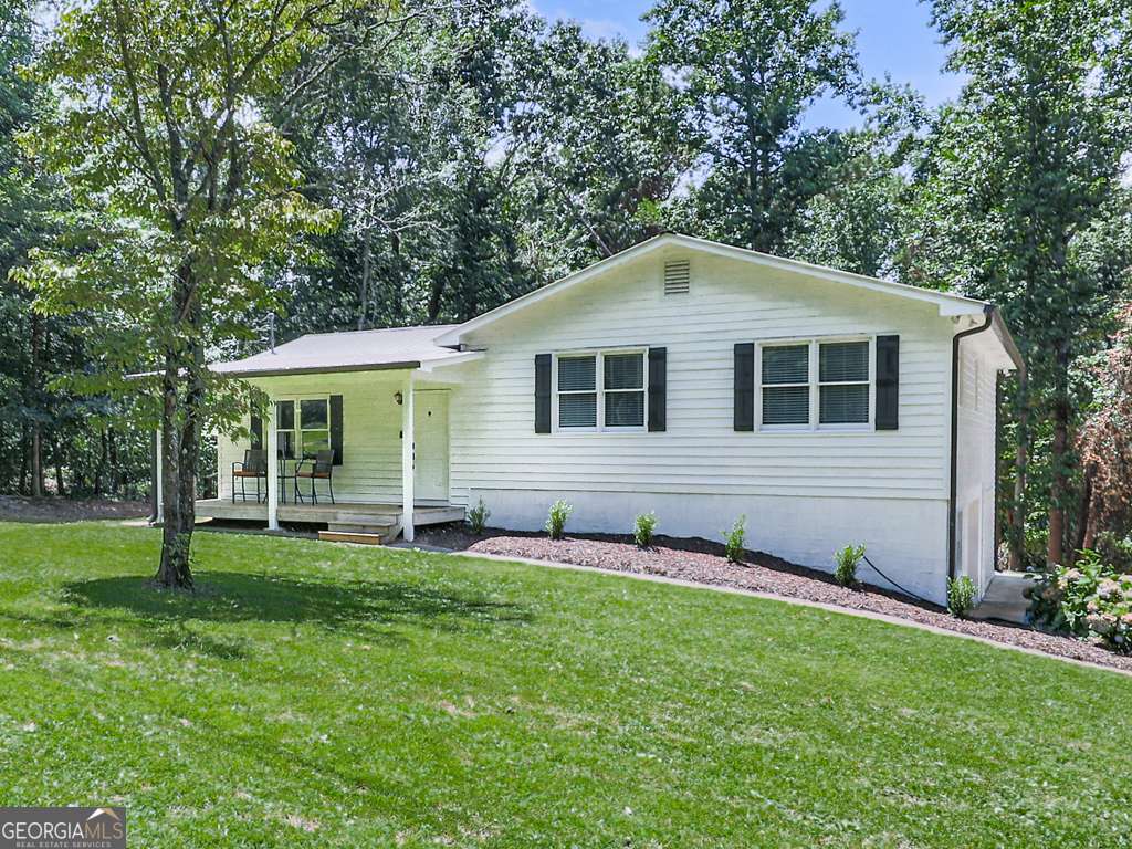 611 Smith RD