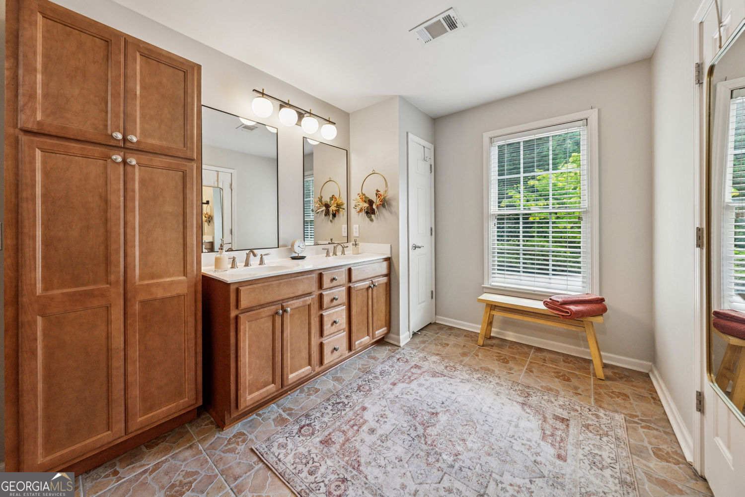 Alpharetta, Georgia 30004, United States, 6 Bedrooms Bedrooms, ,6 BathroomsBathrooms,Residential,Active,133327