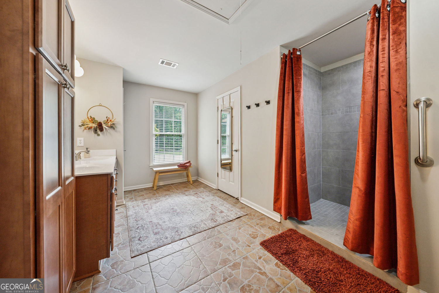 Alpharetta, Georgia 30004, United States, 6 Bedrooms Bedrooms, ,6 BathroomsBathrooms,Residential,Active,133327