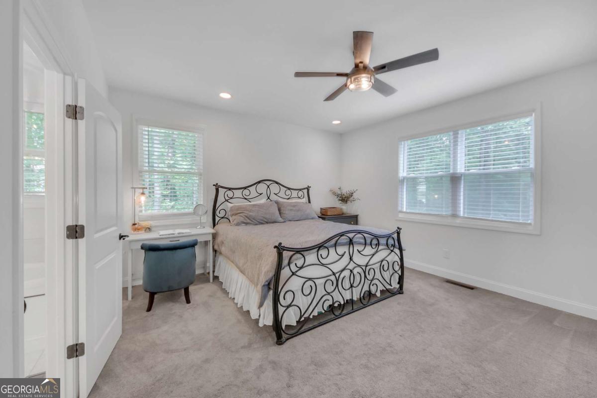 104 Woodland LN