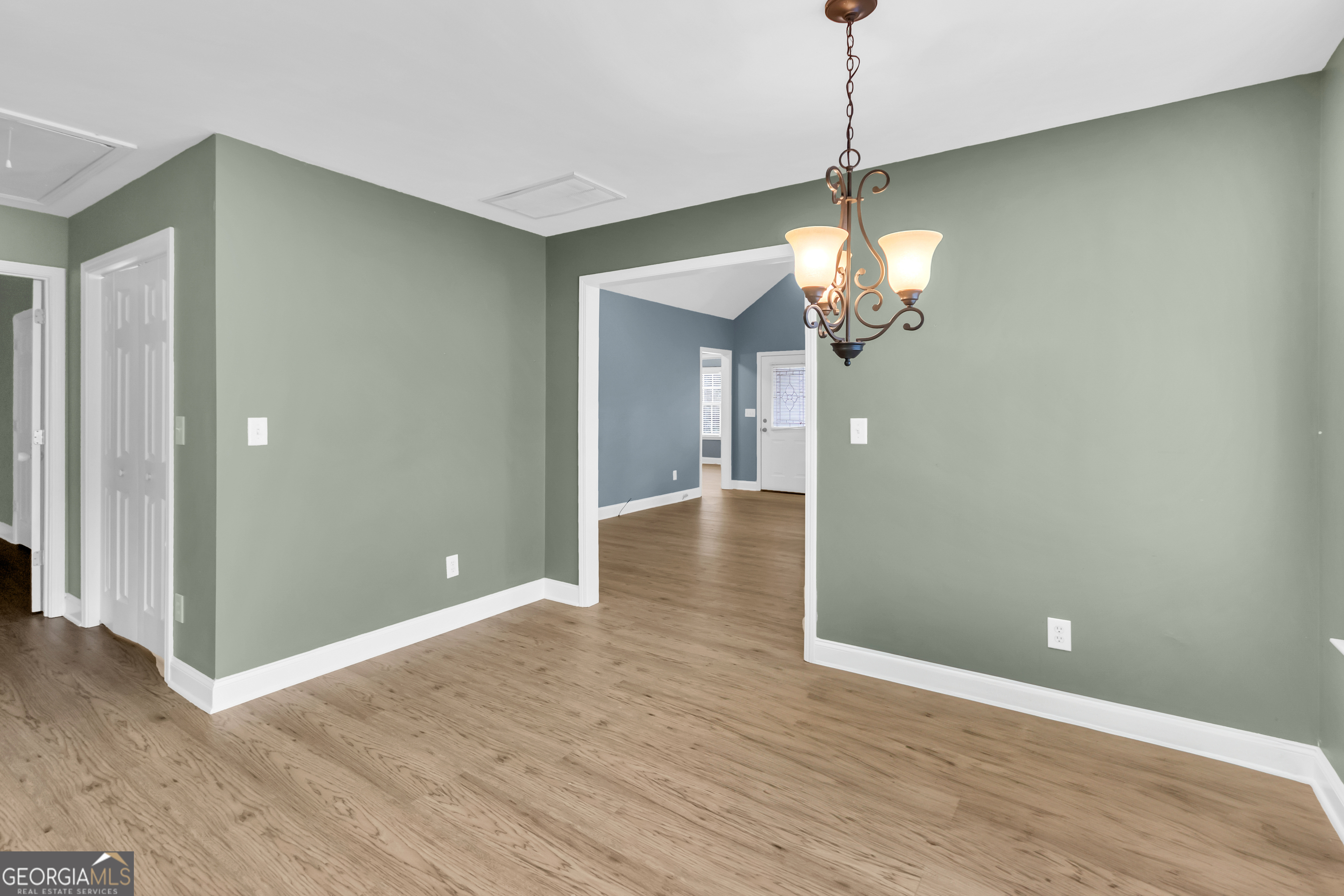 Cleveland, Georgia 30528, United States, 3 Bedrooms Bedrooms, ,2 BathroomsBathrooms,Residential,Active,201119